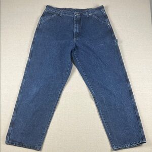 Wrangler carpenter/cargo jeans
Size: 36 x 32 (read description)